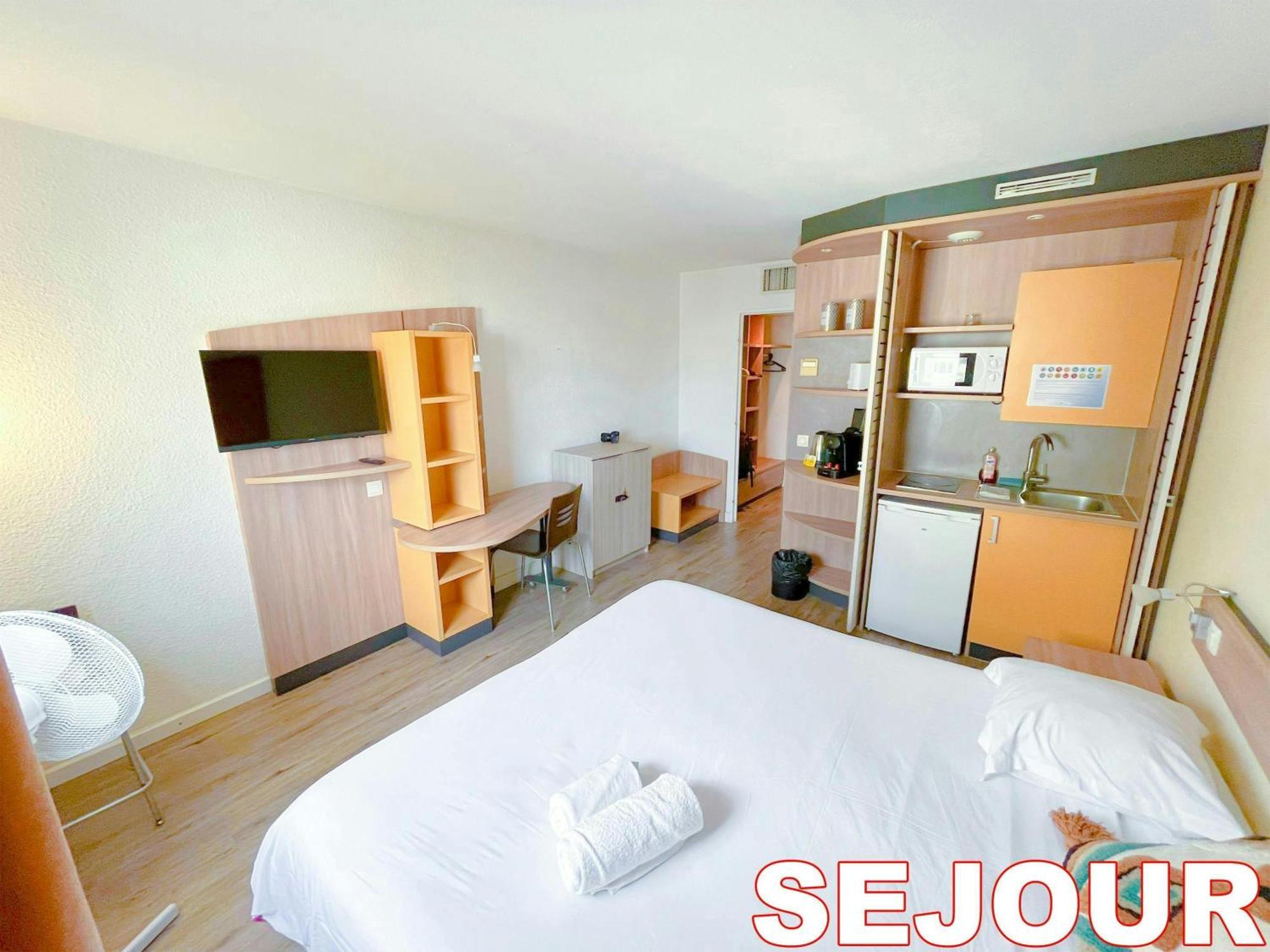 Апартаменти Paris Retreat 5 Minutes From Hoche Metroparking Пантен Екстер'єр фото